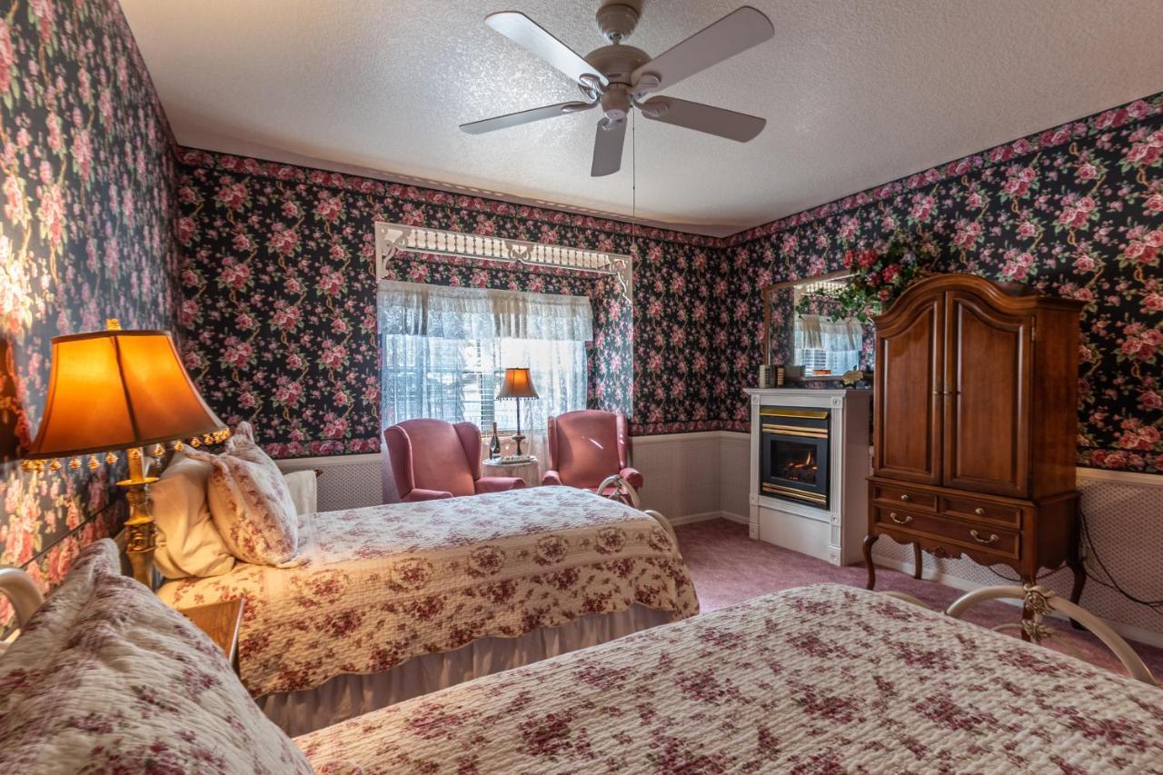 Apples Bed And Breakfast Inn 大熊湖 外观 照片