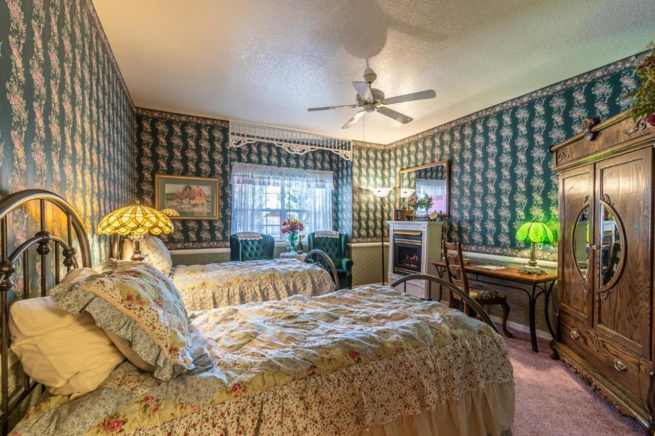 Apples Bed And Breakfast Inn 大熊湖 外观 照片