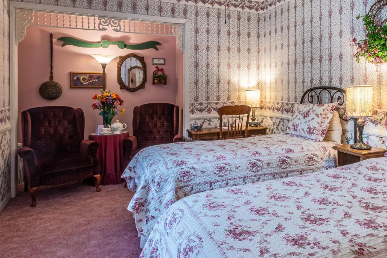 Apples Bed And Breakfast Inn 大熊湖 外观 照片